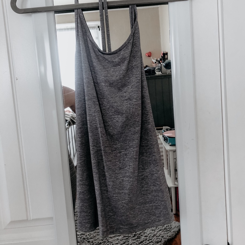 NIKE WORKOUT TANK
